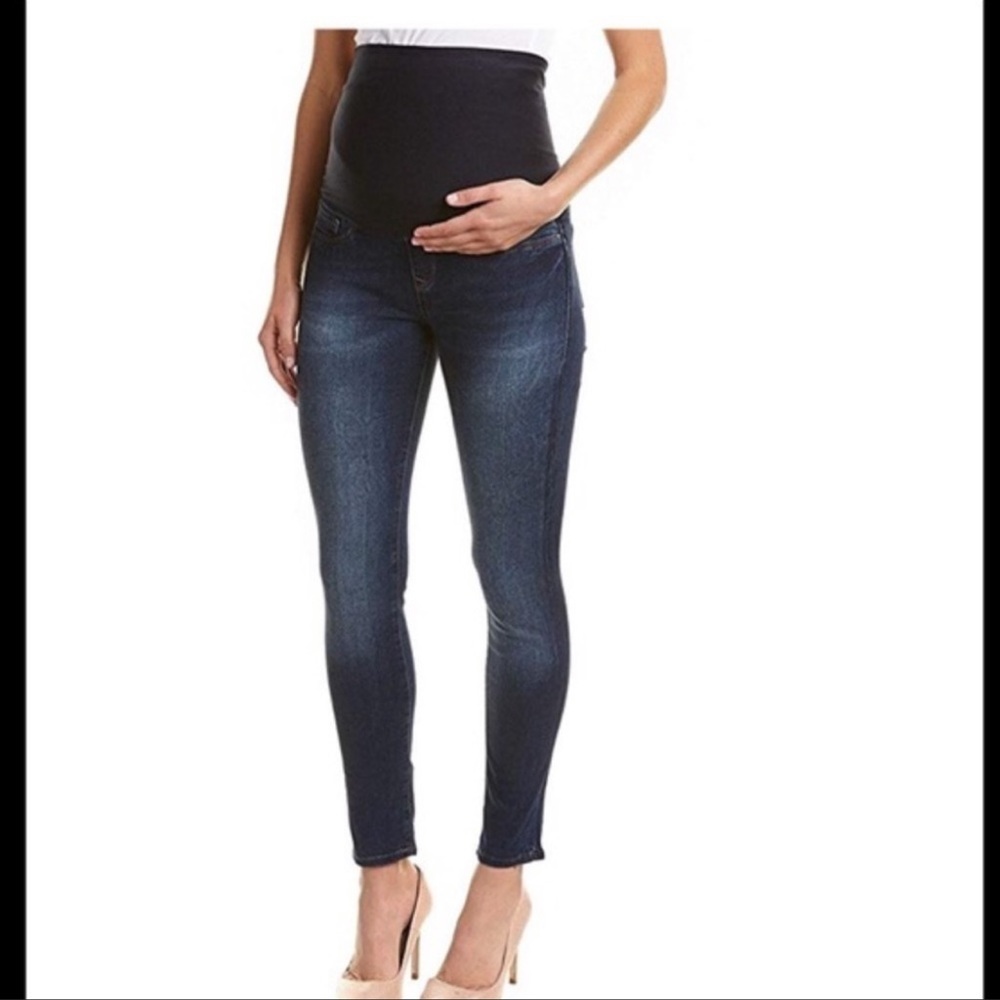 Bundle of 3 maternity jeans.